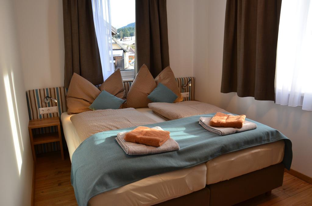 Apartment Haus Van Der Leij Rußbach am Paß Gschütt Rum bild