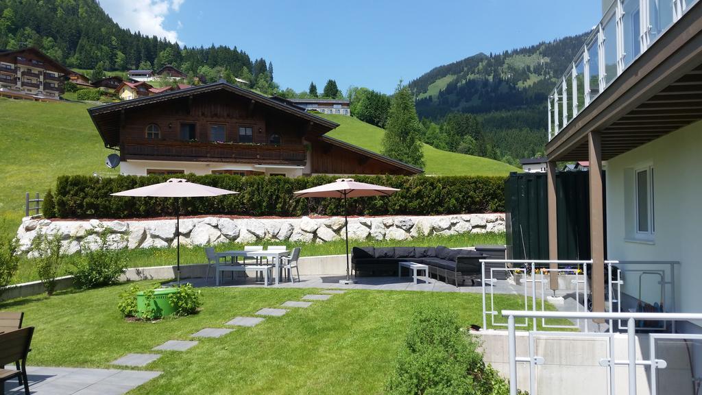 Apartment Haus Van Der Leij Rußbach am Paß Gschütt Exteriör bild